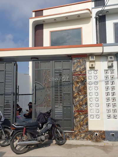 Nhà phố xinh DT 5x20, hẻm xe hơi, gần chợ Xuân Thới Thượng - Hóc Môn