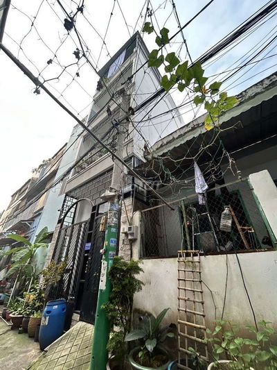 Nhà cần tiền giảm giá sát sườn , Trung Tâm Bình Tân , TL10