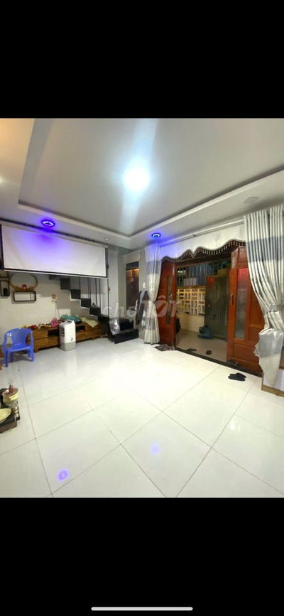 🧡Chào bán nhà 2 tầng  Nguyễn Phan Vinh cách BIỂN 150m