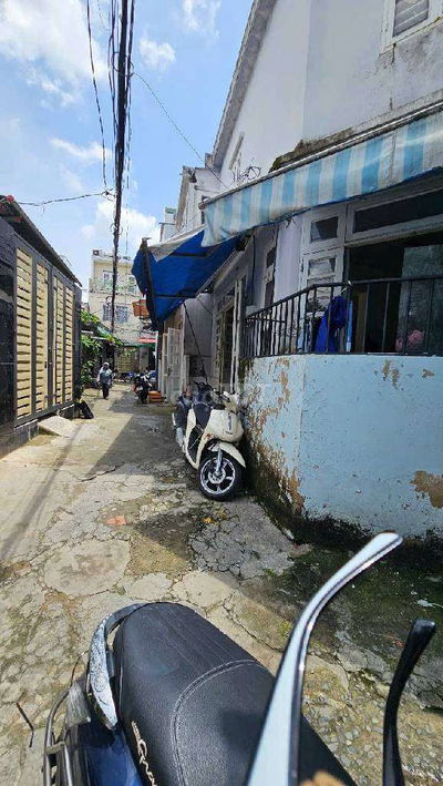 NGAY AEON. LÔ GÓC 2MT - 81M2 - 2 TẦNG 9 *9M -HẺM HƠN 3M - GIÁ 4.39T.Ỷ