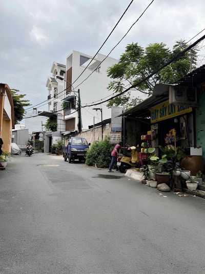 💥Đường Xe Hơi 8m Thông - Đúc 2 Tầng - Cạnh Lê Trọng Tấn, Chỉ 5,x ty