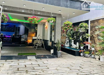 Cho thuê căn biệt thự 4 tầng kiệt Trương Chí Cương - khu trung tâm Hoà Cường Nam -Hải Châu