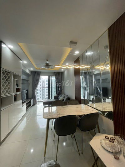 Cho thuê CH Emerald Celadon City 71m2 2PN 2WC Full nội thất xịn