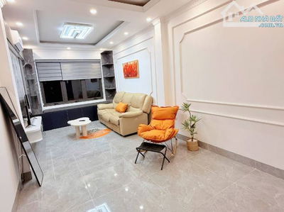 THẠCH BÀN – 6 TẦNG THANG MÁY – Ô TÔ VÀO NHÀ – FULL NỘI THẤT – HÀNG HIẾM -nhỉnh 8 tỷ