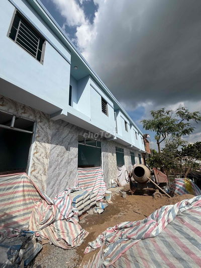 nhà 1 trệt 1 lầu  long hậu giáp nhà bè