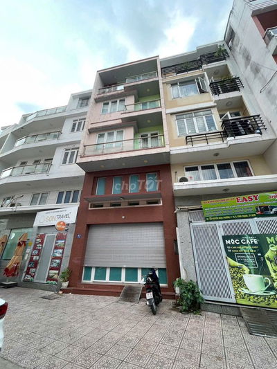 Cho thuê nguyên căn mặt tiền 43 Nguyễn Ngọc Phương Giáp Q1. DT: 6 x 14