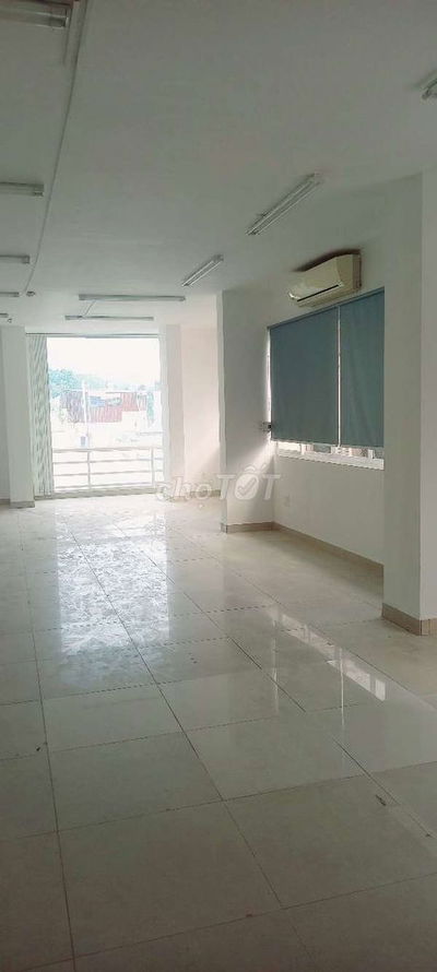 Văn phòng 70m2 giá 20tr tòa nhà VP mặt tiền Lê Thị Hồng Gấm, Quận 1