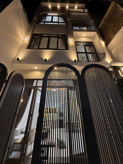 Bán nhà 1 sẹc Đặng Thùy Trâm. DT: 6x15m. Trệt 2 lầu ST. Đã hoàn công