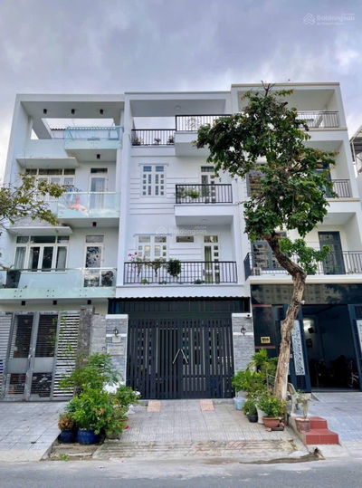 CHÍNH CHỦ Bán nhà mặt phố đường D1, Phú Mỹ, Quận 7, TP. HCM, 15,5 tỷ, 200m2 - hot