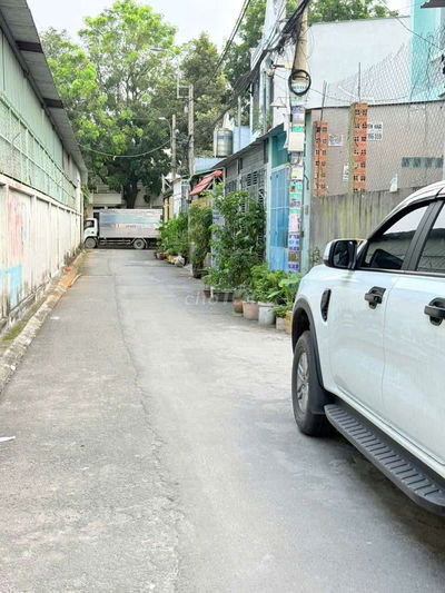 Nhà đẹp đường phan văn hớn 5,6x18 3tầng