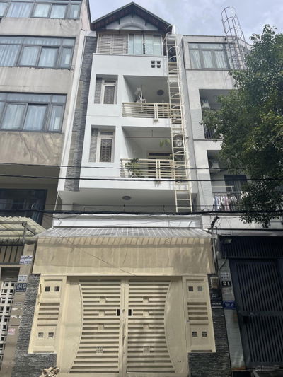 Căn nhà đáng để đầu tư tại Phường 26, Quận Bình Thạnh, đường 12m, 80m2, ngay Vincom Nguyễn Xí