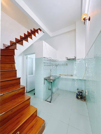 Nhà hẻm 1 sẹc Khánh hội, 68m2, 2 tầng, Ko QH, chỉ 7,89 tỉ.