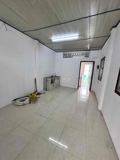 CHO THUÊ NGUYÊN TẦNG RỘNG 2 PHÒNG NGỦ BAN CÔNG LIỀN KỀ 70M2