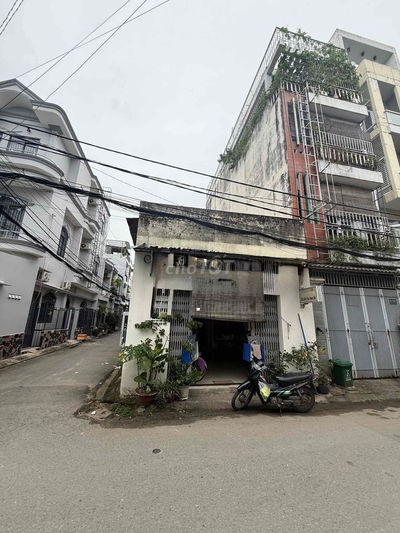 Bán Lô Góc Hẻm 8m Thông Ra Tuyến Tham Lương - XD Trệt Lửng 3 Lầu ST