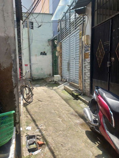 Ban nha chinh chu dien tich 3x10 duc 1 lau khu dan cu