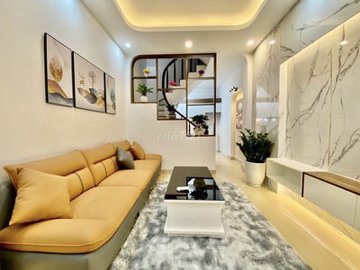 Tin hot! Nhà đẹp phố Minh Khai, ngõ thông, 25m ô tô, dân xây, 43m2*5T