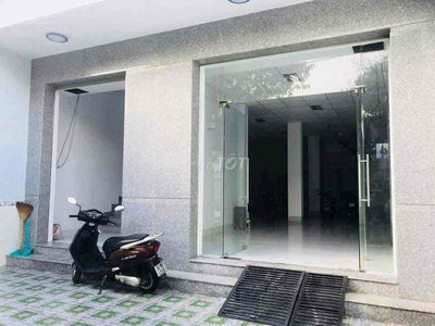 cho thuê nhà diện tích rộng đường mặt tiền