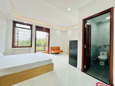 Giá : 3,5 triệu/ tháng 
CHO THUÊ PHÒNG BAN CÔNG– FULL NỘI THẤT ( GẦN C