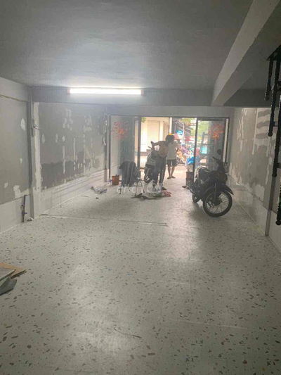 cho thuê nhà mặt tiền kinh doanh đang sơn sửa mới, bớt lộc