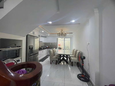 Cần Cho.thuê nhà P.THT .Q12.DT 4x20 .1 trệt 2 Ĺâu  4PN  4WS