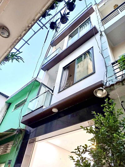 HẺM XE HƠI NHỰA CÁCH MẠNG T8, NGANG 3,9M, 5 TẦNG XD , chỉ 6.8 tỷ