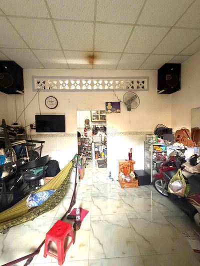 Ngay khu tên lửa đối diện bến xe miền tây nhỉnh 2 tỷ sổ hồng riêng