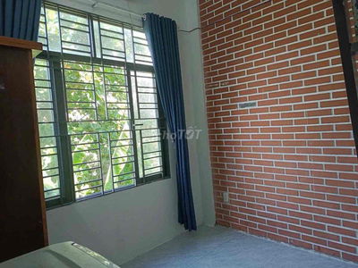 Trống sẵn phòng trọ gác lửng thoáng mát