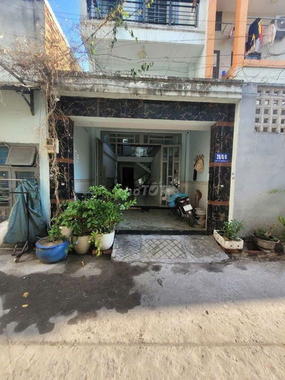 Cần bán gầp nhà P ĐHT Q12 .DT 4x18 .1 trệt 1 lửng 1 lầu 3PN 3WS