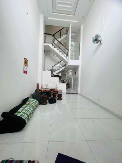 Nhà Mới Sạch Sẻ DT 4x18 1Trệt 1Lửng 2Lầu 4Pn 4Wc Hẻm Xe Tải Hợp Online