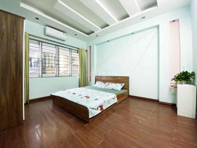 pkk Cầu Giấy nhỏ xinh có cửa sổ rộng, full đồ, điện nước rẻ, có fix