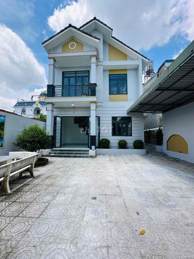 Cho thuê nhà Mái Thái Phường Phú Mỹ Ngay Chợ Phú Mỹ Sân 2 Xe Hơi