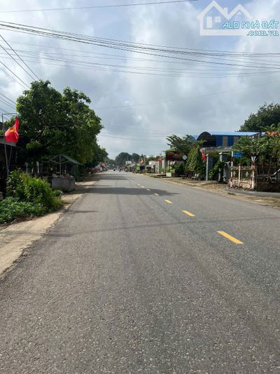 Đất Mặt Tiền Kinh Doanh buôn bán, Chủ Ngộp Bán Rẻ 350 triệu, diện tích 250m2 thổ cư