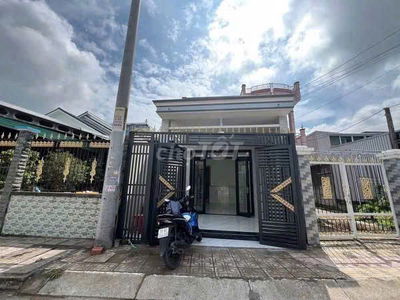 CẦN BÁN GẤP VỠ NỢ CĂN NHÀ NGAY CHỢ BÌNH CHÁNH 96M2 GIÁ 780 TRIỆU