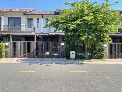 Bán nhà phố vườn tại Waterpoint 1 trệt 1 lầu thoáng giá chỉ 4,1 Tỷ.