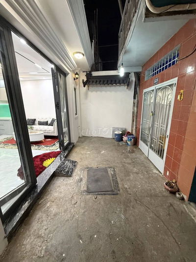 NHÀ XÂY MỚI 2 TẦNG + ST - 3 PN - NGANG 5M5 HIẾM - NỞ HẬU TÀI LỘC