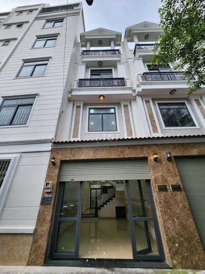 CHO THUÊ NHÀ HẺM XE HƠI NGAY CẦU ĐÚC NHỎ QL 13