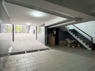 CHO THUÊ NHÀ ĐƯỜNG NGUYỄN MINH HOÀNG 7X20M 1 HẦM 4 TẦNG