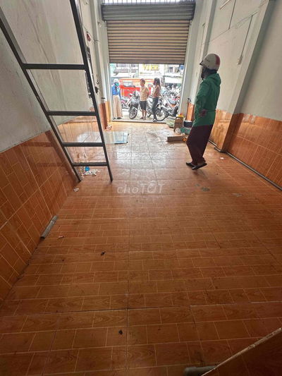 MẶT TIỀN CHỢ NGUYỄN XÍ P13 BÌNH THẠNH RIÊNG BIỆT