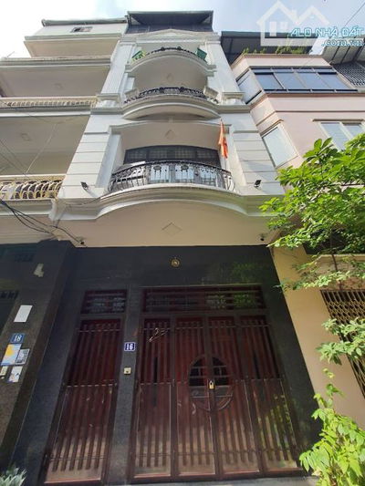 Bán nhà siêu Hot Nguyễn Khang, Cầu Giấy, Dt 89m2, 4 Tầng, Mt 4.5m, ô tô, kinh doanh, Nhỉnh