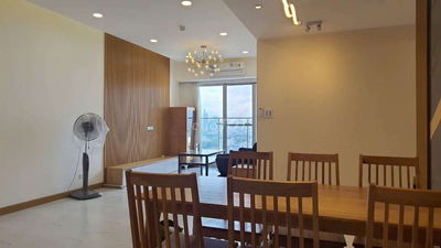 Cho thuê Cosmo DT 123m2, 3PN, 2WC full nội thất Giá 18tr
LH ***