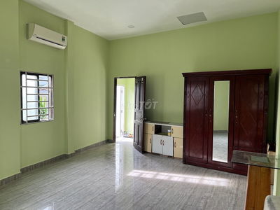 Phòng mới 27m2, WC riêng, bếp riêng, máy lạnh, gần Gigamall