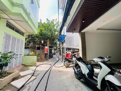 CC bán nhà Âu Cơ, KD, thang máy, 35m X 6 tầng, 11.5 tỷ