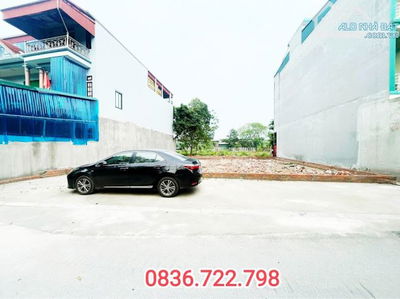 BÁN  GẤP ĐẤT MÊ LINH  HÀ NỘI NHỈNH 1 TỶ MẶT PHỐ KINH DOANH DÒNG TIỀN