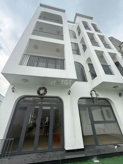 Toà nhà 5 tầng 300m2 Cho thuê 100 triệu/ tháng Thạnh Xuân Quận 12