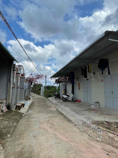 nhà trọ có gác đúc giá rẻ 700k , tại xã Gia Canh , Định Quán