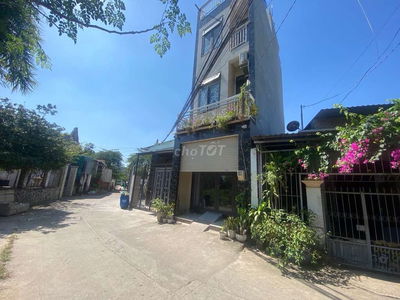 NGÔI NHÀ ĐẸP CHO VỢ CHỒNG TRẺ