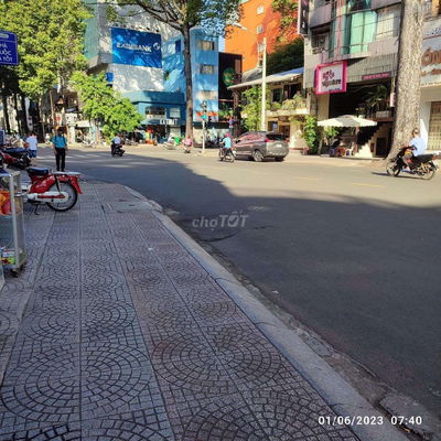 Cho thuê mb đất trống Cô Bắc Q1. Đối diện cc Mahatthan. Giá có 20tr