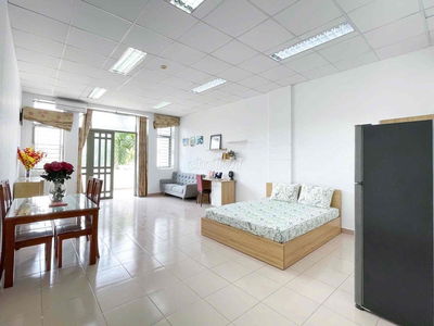 siêu phẩm 1 studio ban công ngay phú thuận Quận 7 rộng 80m2