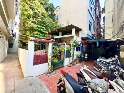 SIÊU PHẨM PHỐ TRẦN KHÁT CHÂN NHÀ ĐẸP FULL CÔNG NĂNG TIỆN ÍCH Ở NGAY.