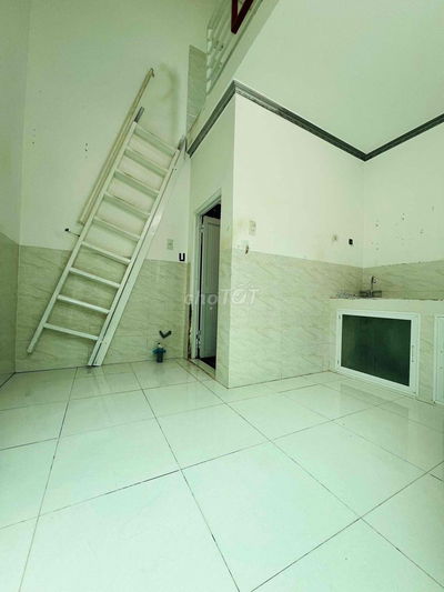 NHÀ TRỌ HẠNH PHÁT 5- GẦN ĐH TÂY ĐÔ, KHÁCH VỀ QUÊ TRẢ 1 PHÒNG 20m2 GÁC